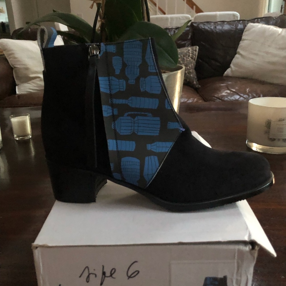 Black Ankle Boot with Blue Patterned Side Panel Grape Vine
